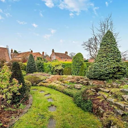 3 Bed In 93951 Copmanthorpe