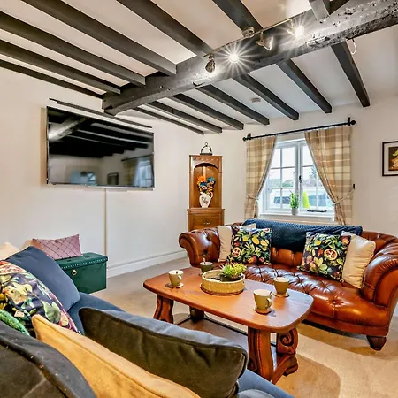 3 Bed In 93951 Holiday home *
