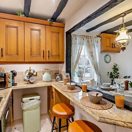 3 Bed In 93951 Copmanthorpe