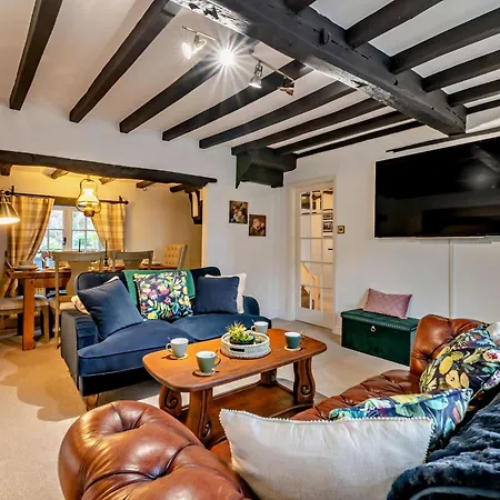 3 Bed In 93951 Holiday home
